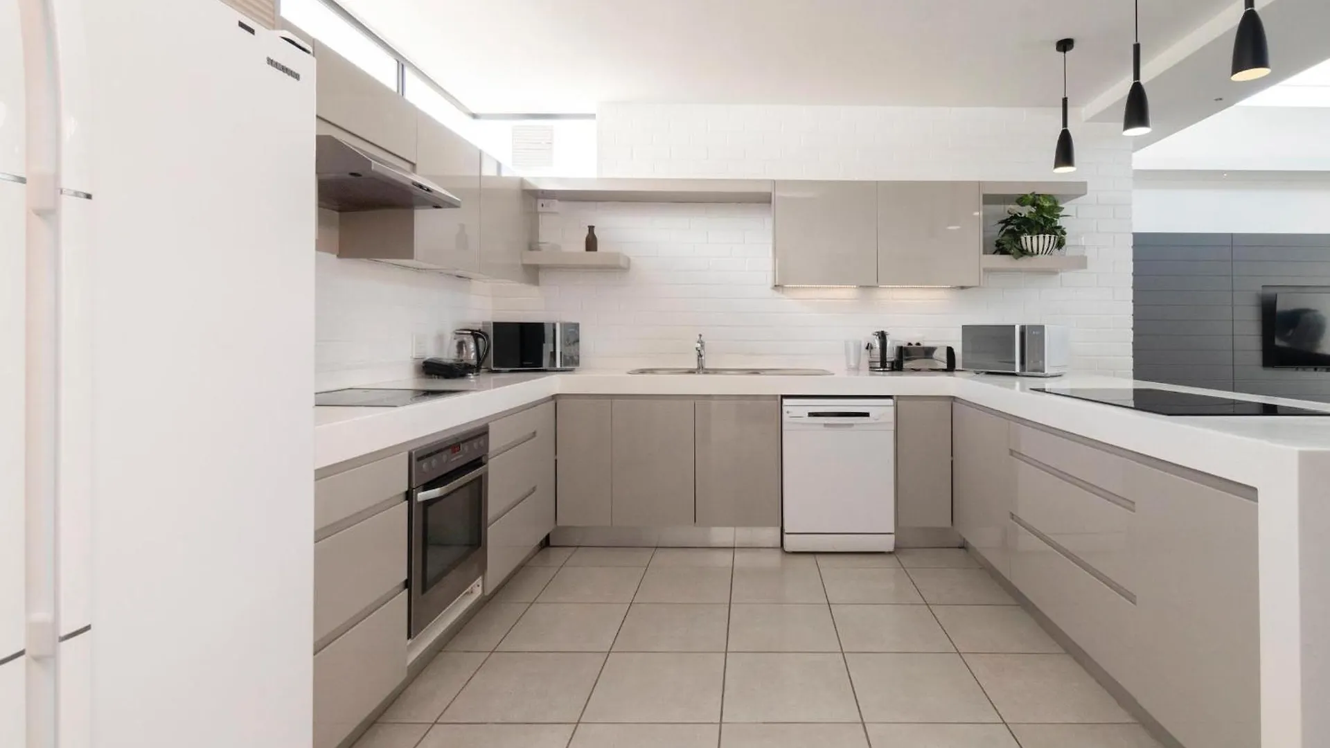 Apartment Metropole Green Point: Chic 2Nd Floor Room Kapstadt